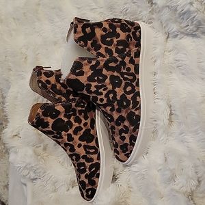 NIB Steve Madden Leopard High Top Sneaker